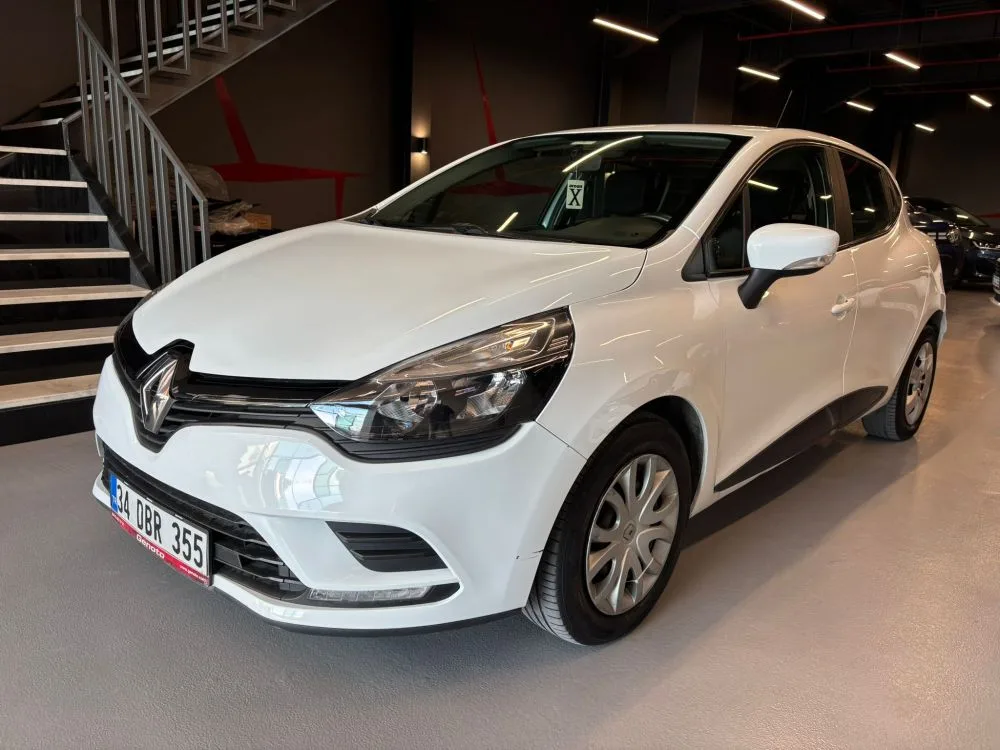 34 DBR 355 CLIO HB FOTO (5)